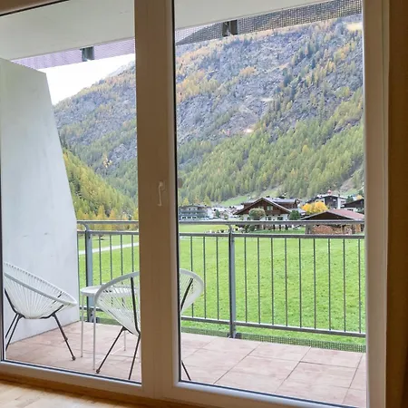 Apartman International House Mit Terrasse Zw 9 *