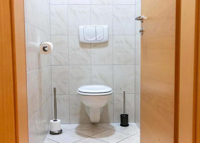 International House Mit Terrasse Zw 9 Апартаменти *