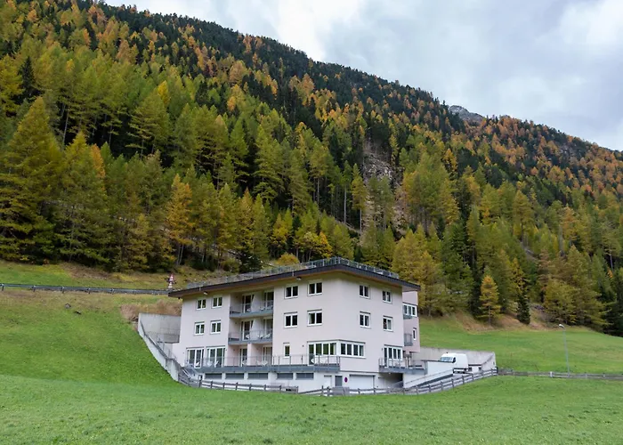 International House Mit Terrasse Zw 9